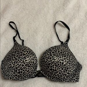 VS Bombshell Plunge Leopard Print